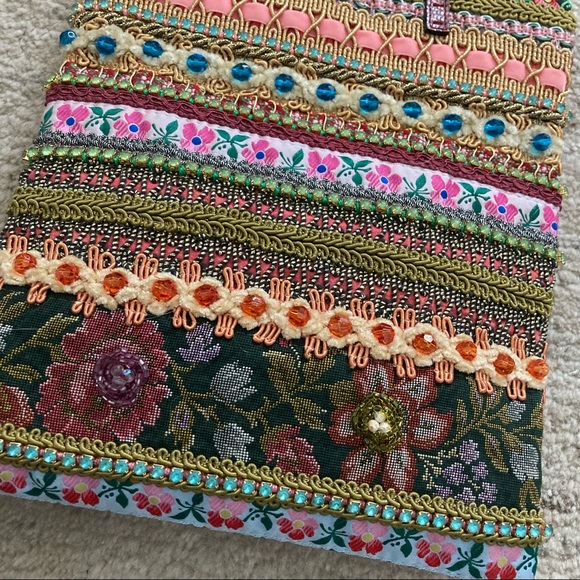 AUTH FENDI VINTAGE TAPESTRY FLORAL BEADED TEXTURED JEWELED SNAKE MINI TOTE BAG!! - Picture 5 of 14